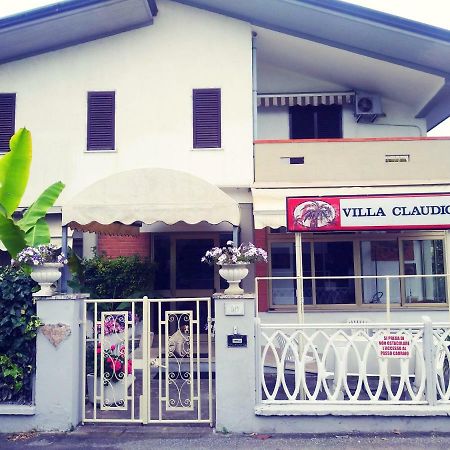 Hotel Villa Claudio Marina di Massa Luaran gambar
