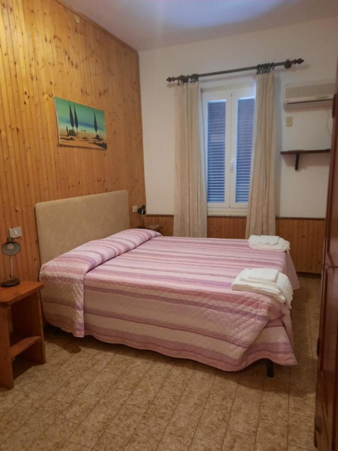 Hotel Villa Claudio Marina di Massa Luaran gambar