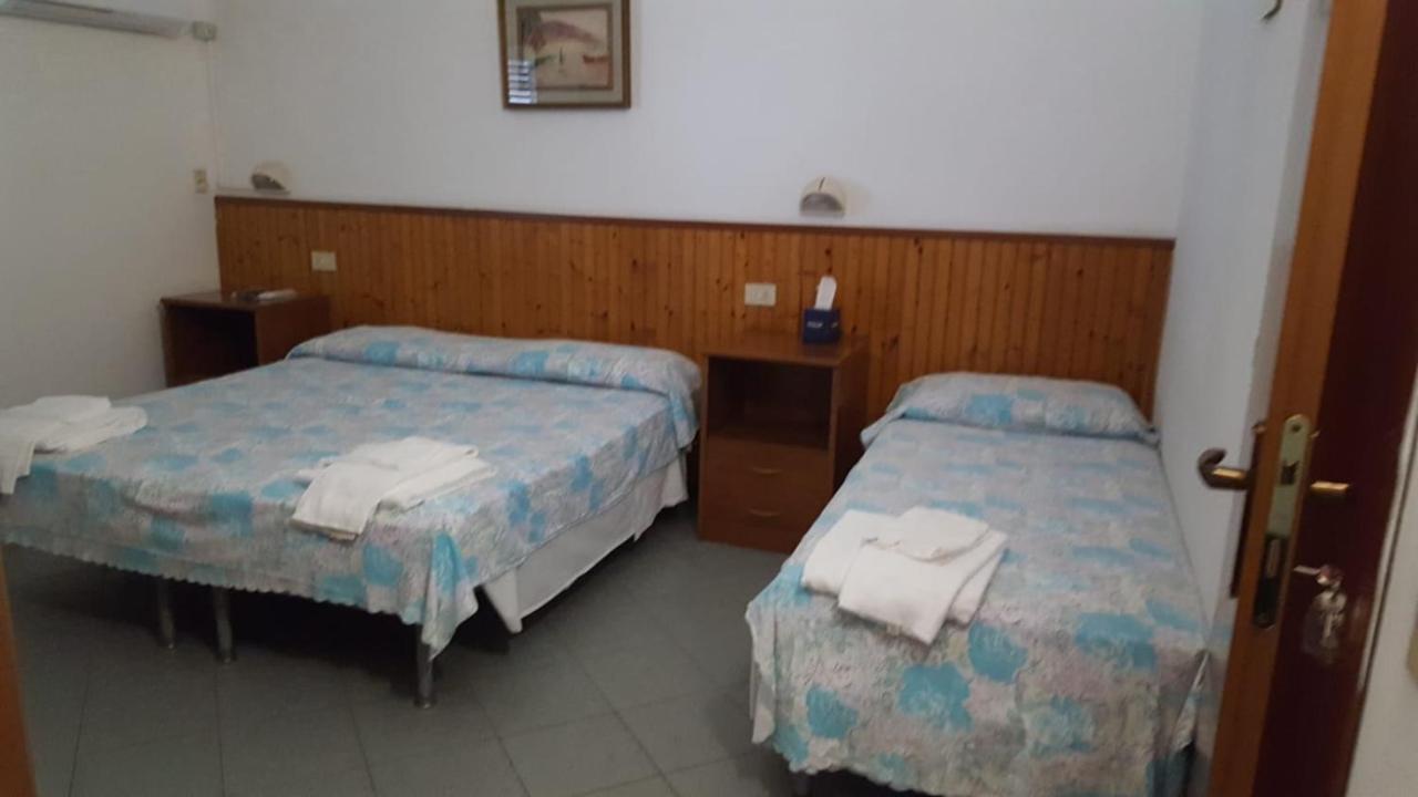 Hotel Villa Claudio Marina di Massa Luaran gambar