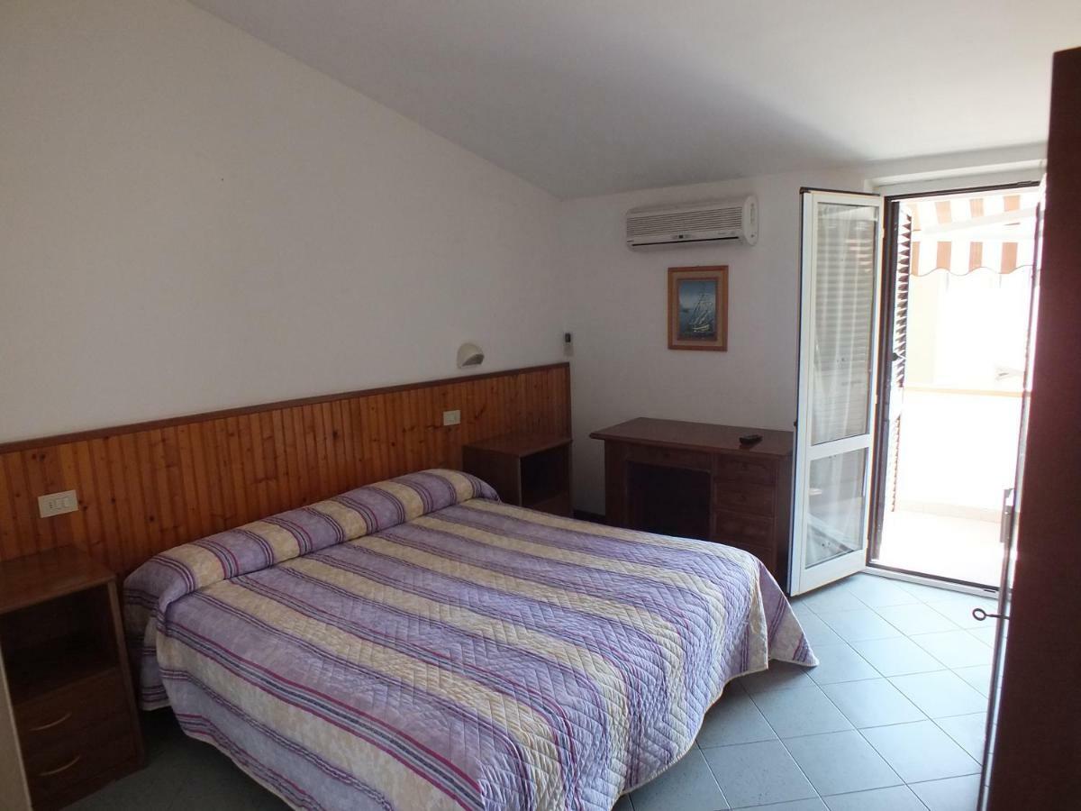 Hotel Villa Claudio Marina di Massa Luaran gambar